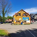 Na Podzamczu Feriegård *